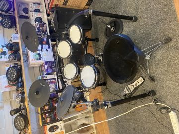 NUX DM-7X sähkörummut käytetty setti