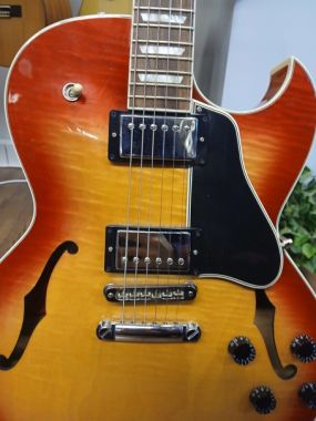 Gibson ES-137 sähkökitara