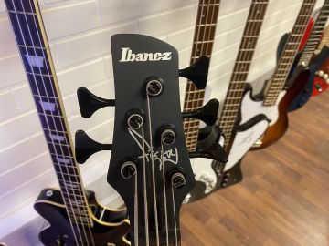 Ibanez K5 basso