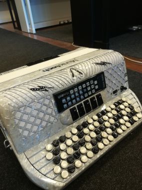 Music Maker Digital 50A - Amplified Chromatic Accordion