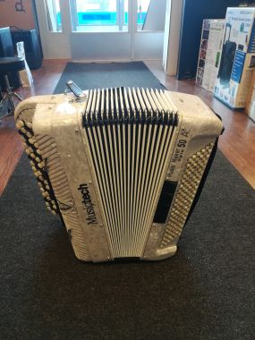 Musictech Music Maker 50 A digiharmonikka (näppäinmalli)