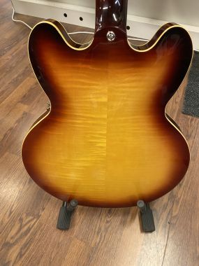 Epiphone ES-335 sähkökitara