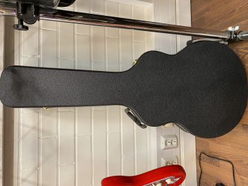 Epiphone ES-335 sähkökitara