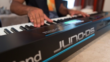 Roland Juno DS-88 pianosyna