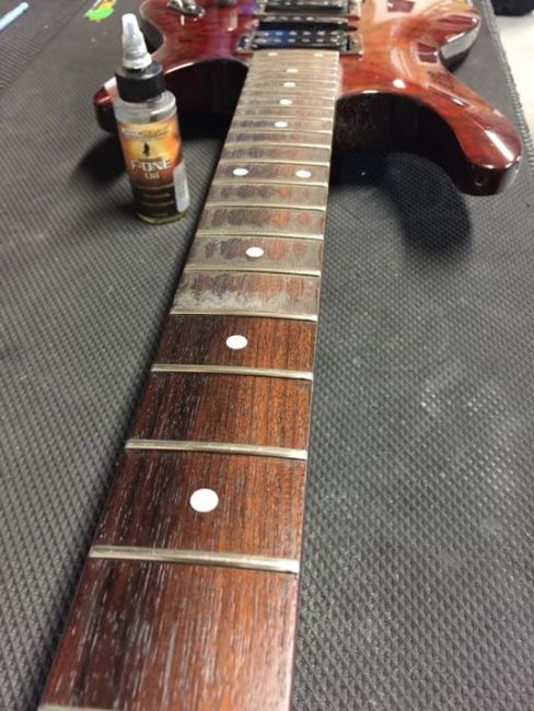 MusicNomad MN105 F-One Fretboard Oil - Vantaan Musiikki