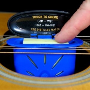 MusicNomad Humitar guitar humidifier