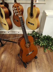 Yamaha C40 käytetty akustinen kitara ja toppapussi