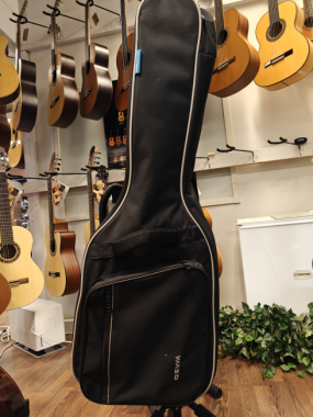 Yamaha C40 käytetty akustinen kitara ja toppapussi